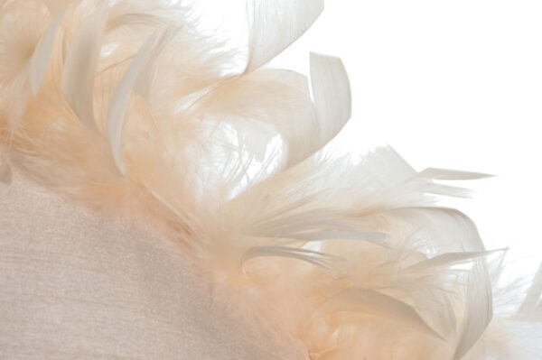 COJIN POLIESTER 40X10X40 280 GR, PLUMAS ROSA - Imagen 2